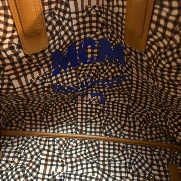 MCM Liz Large Reversible Tote Bag - Picture 4 of 9